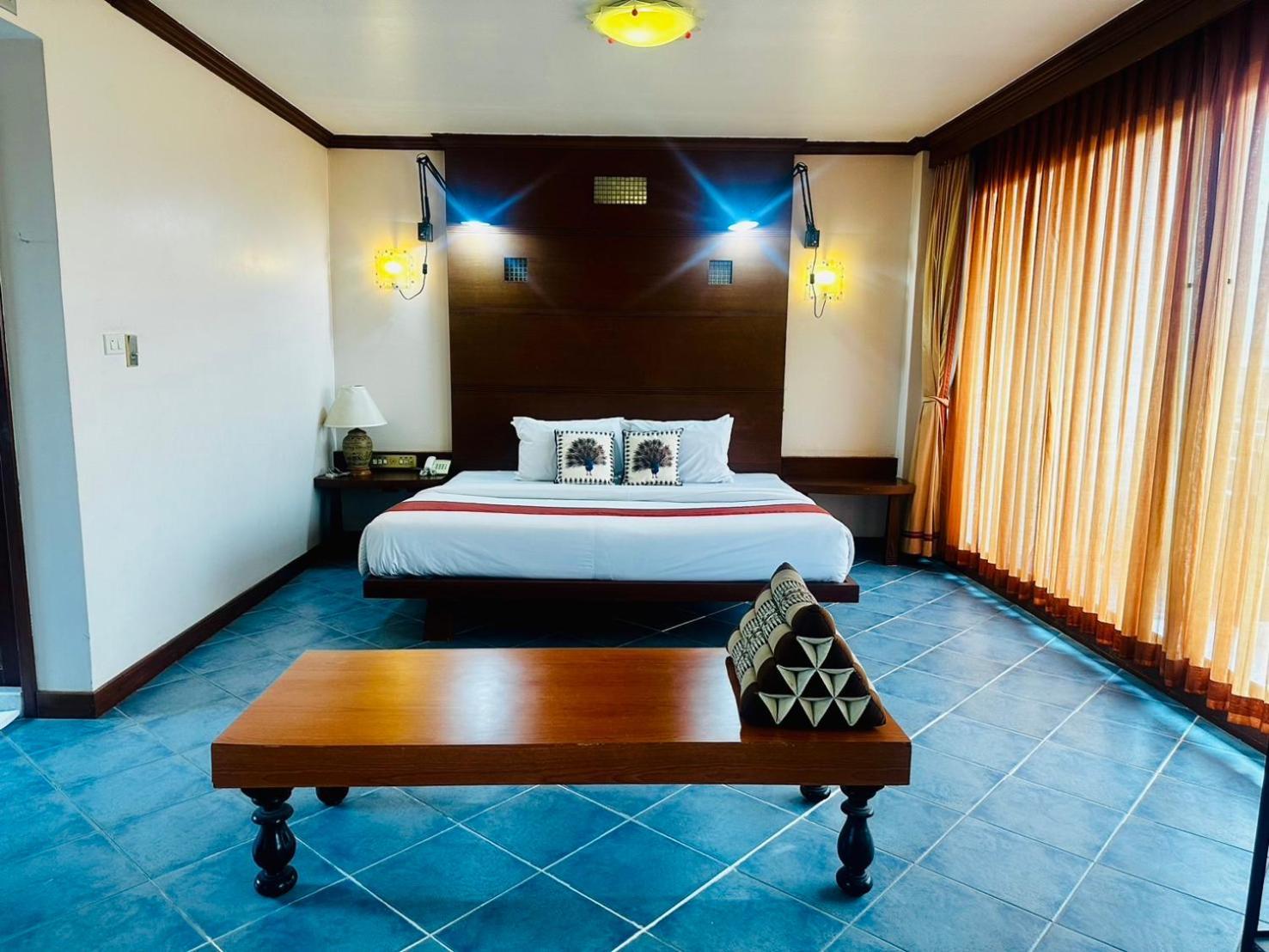 Hua Hin Loft Hotel Exterior photo