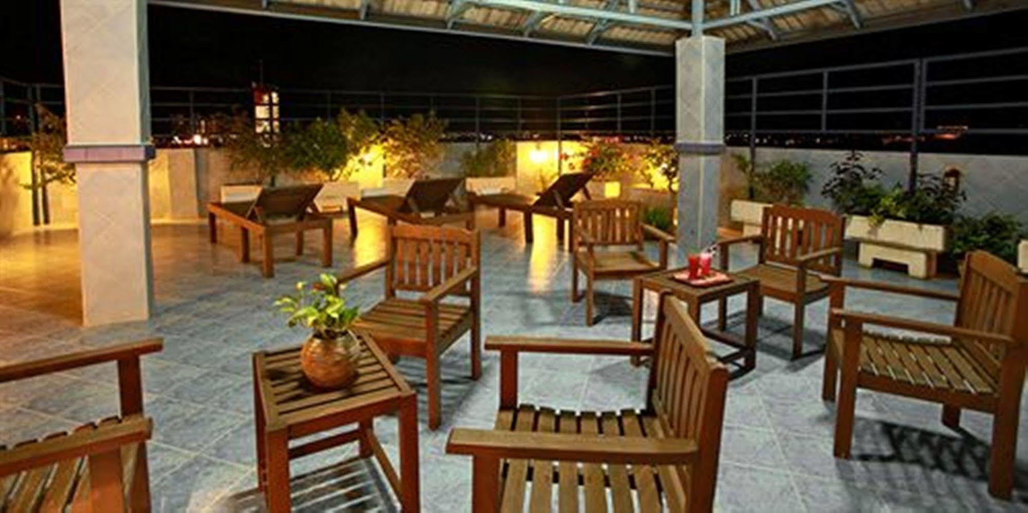 Hua Hin Loft Hotel Exterior photo